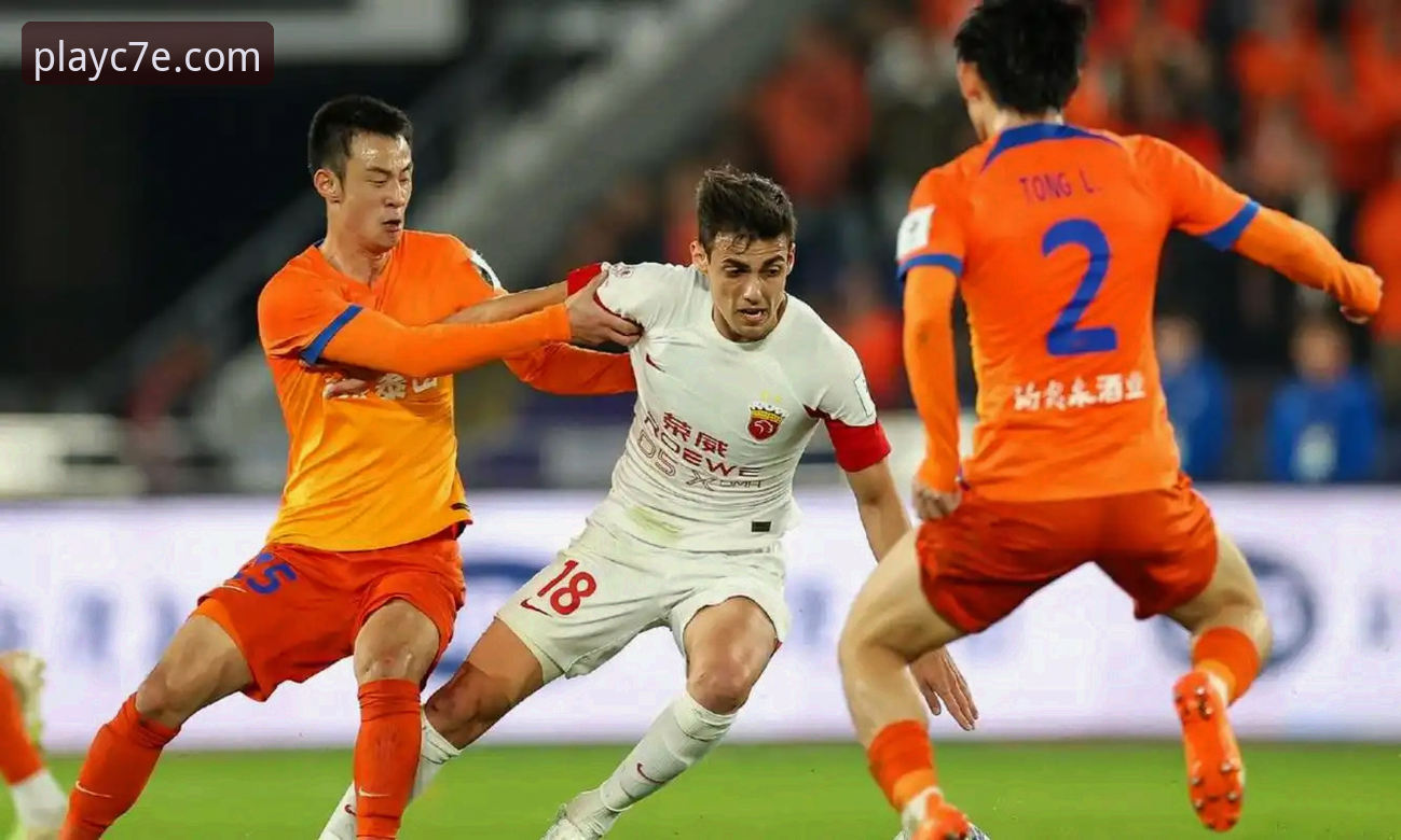 C7电子娱乐平台怎么下载 青岛海牛时隔13年击败上海海港,这场逆转背后藏着什么密码?